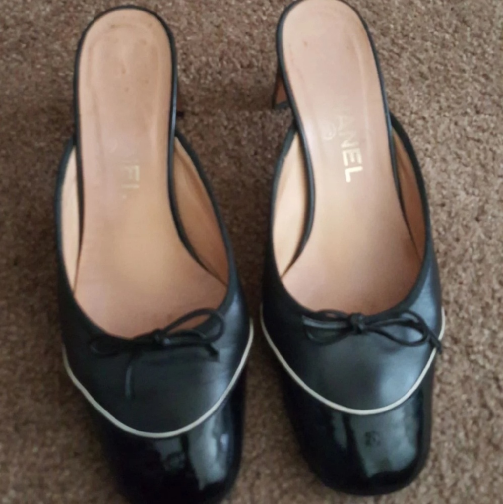 chanel mules